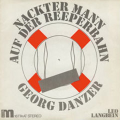 Nackter Mann auf der Reeperbahn